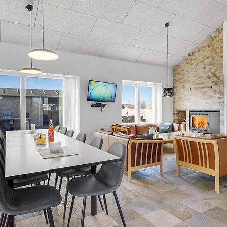 Nice Home In Tarm With Kitchen المظهر الخارجي الصورة